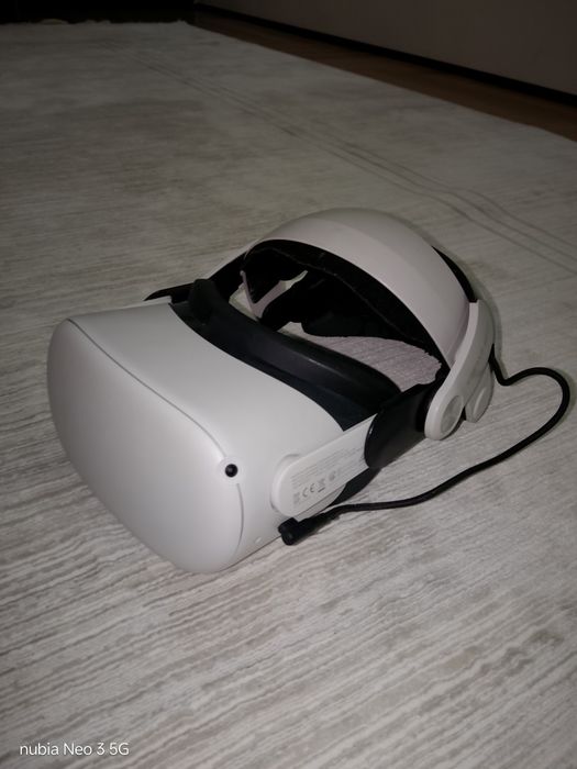Продаю VR гарнитуру META QUEST 2 на 256 ГБ