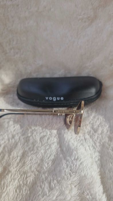 Нови дамски слънчеви очила Vogue