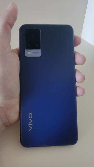 Vivo v21 в отличном состоянии