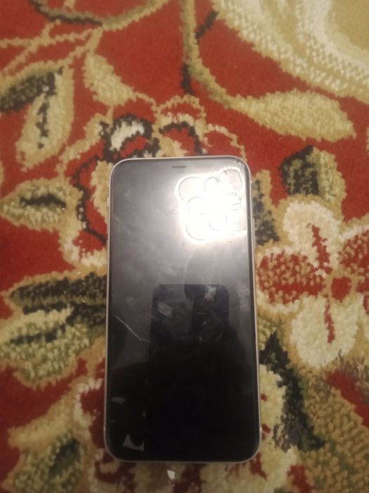 Продам iPhone 11