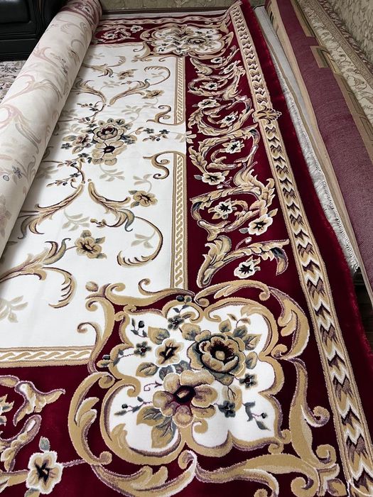 Турецкие ковры красные