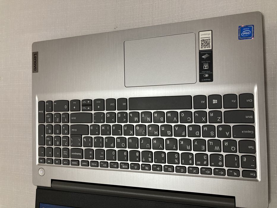 LENOVO IdeaPad 3 intel celeron N4120