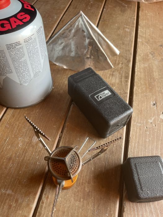 100 lei Primus super compact și butelie mare gaz patru sezoane