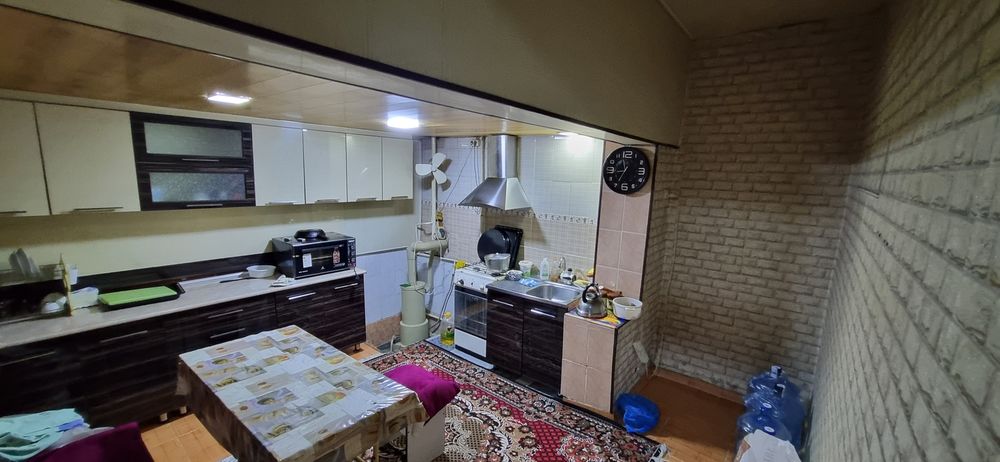 Уй сотилади, 2.3 сотих, 5 хона, 2 санузел, ошхона