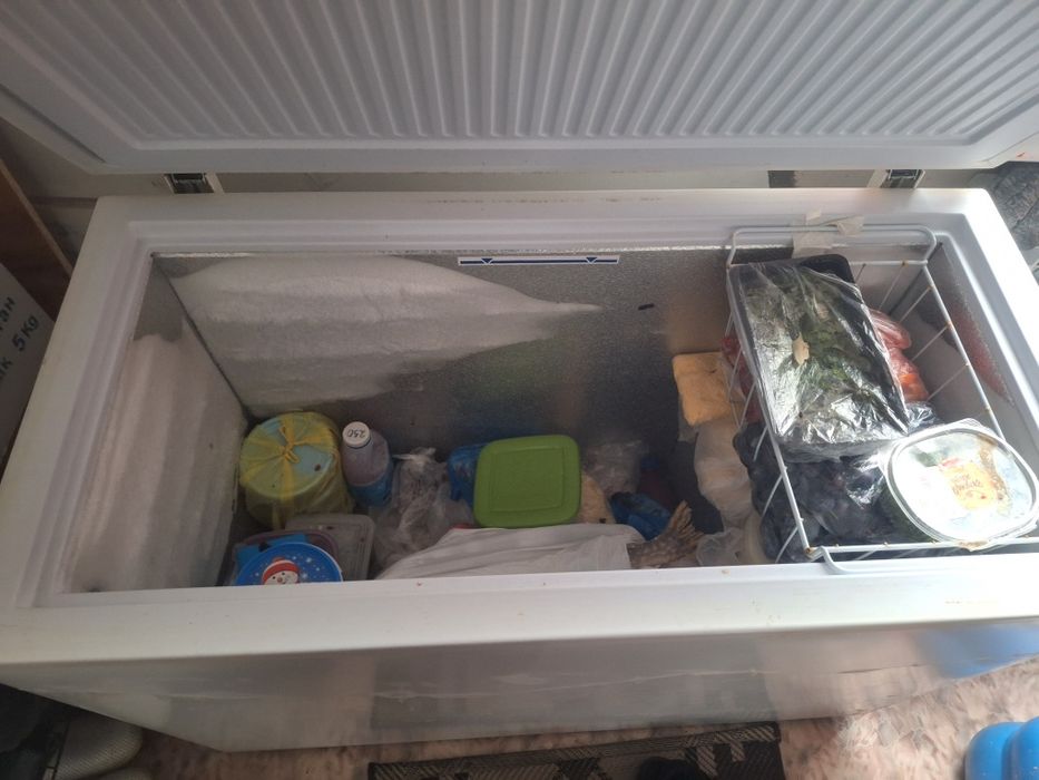 Продам морозильник.