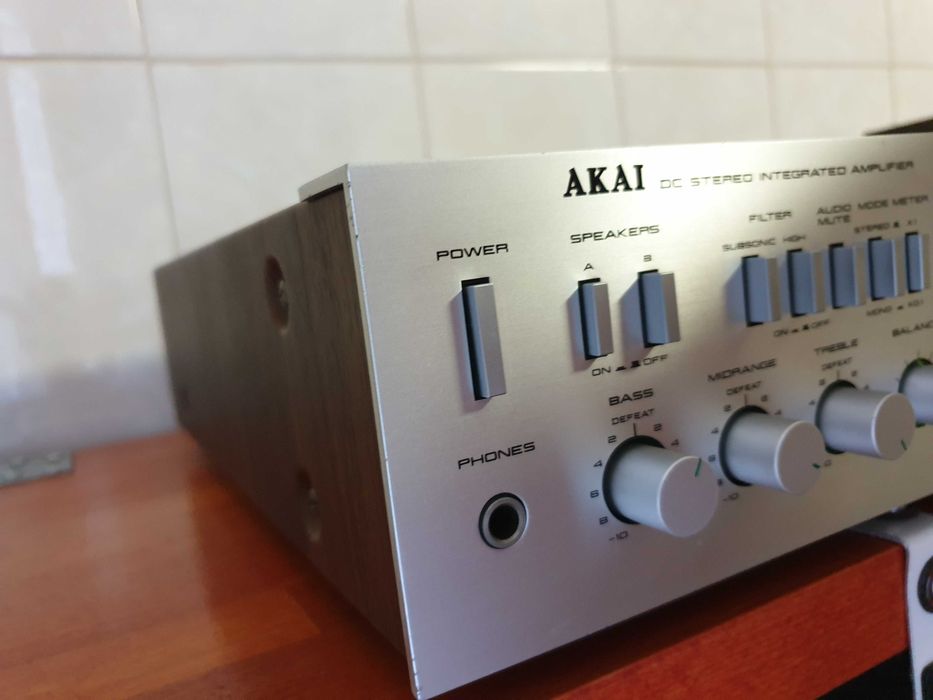 Amplificator audio AKAI AM - U 06