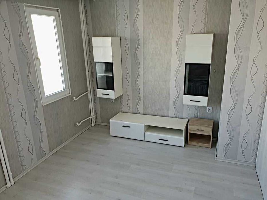 Дава се под наем Двустаен апартамент в Бургас, Славейков - 55 кв.м за 153 € - Снимка #4