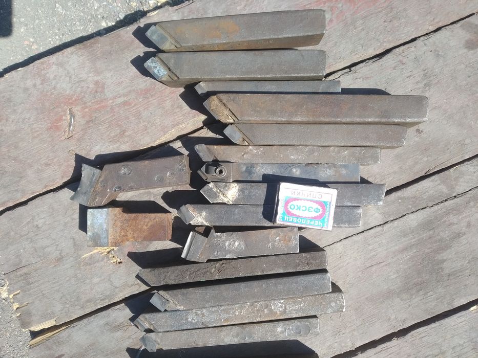 Продам токарный инструмент