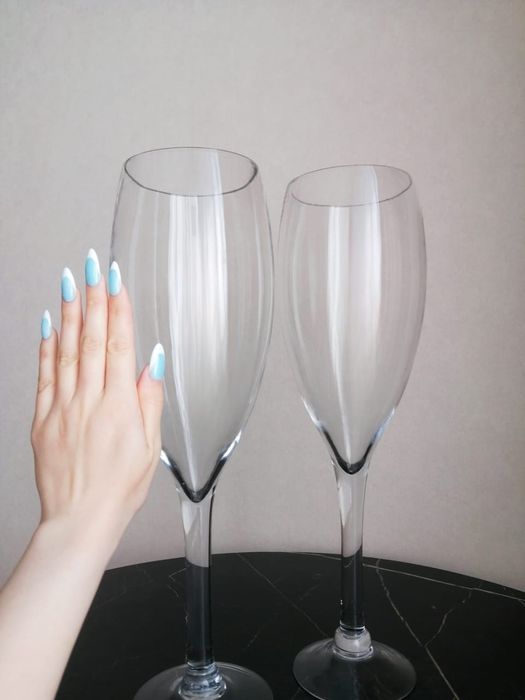 Продам большие шампанки 3,3 л