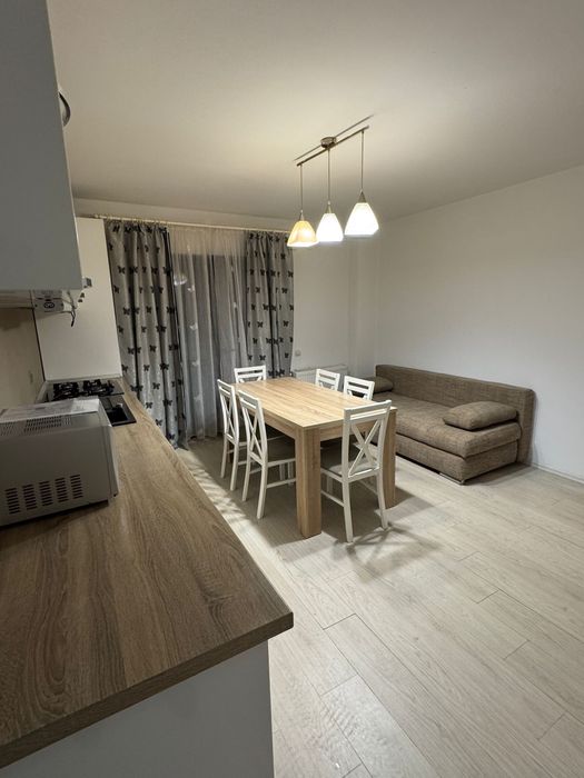 Inchiriez apartament Doamna Stanca