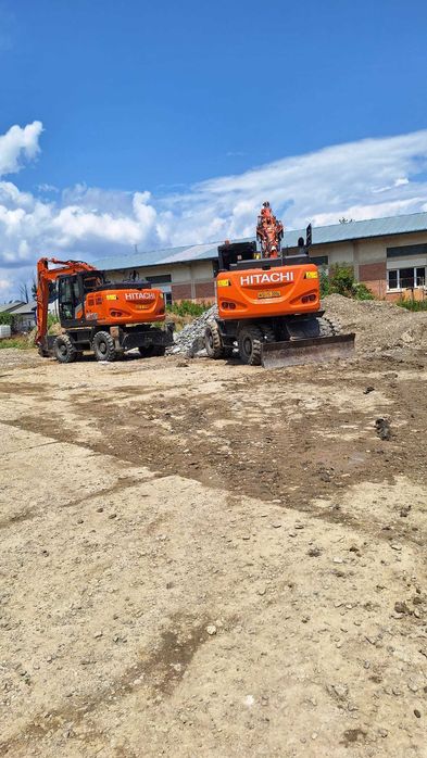 Excavator pe roti de inchiriat,sapaturi,demolari.