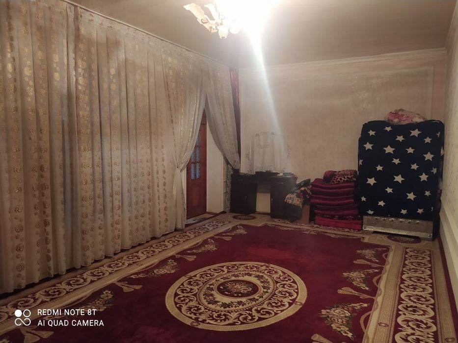 Продаётся двор в центре города