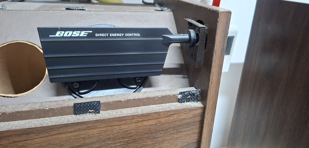 Proiect de restaurare - boxe de casa Bose model 301, Galati