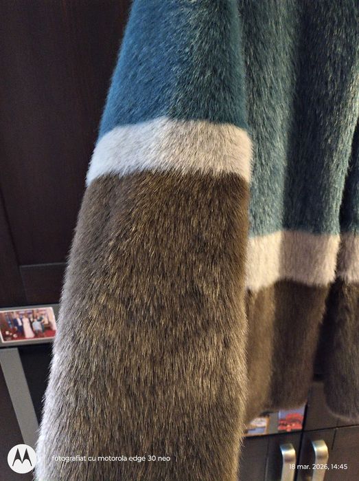 Blana artificiala superbă, M/L, 650 lei, că noua.