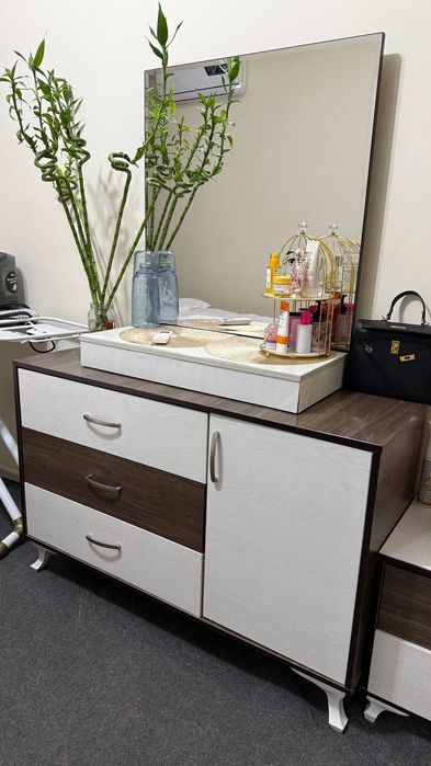 Мебель Спальный гарнитура