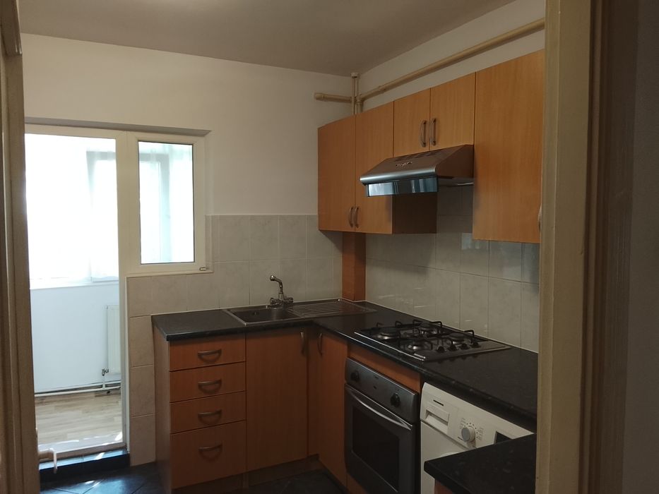 Inchiriez apartament 2 camere