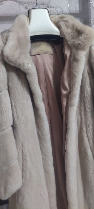 Продам норковую шубу