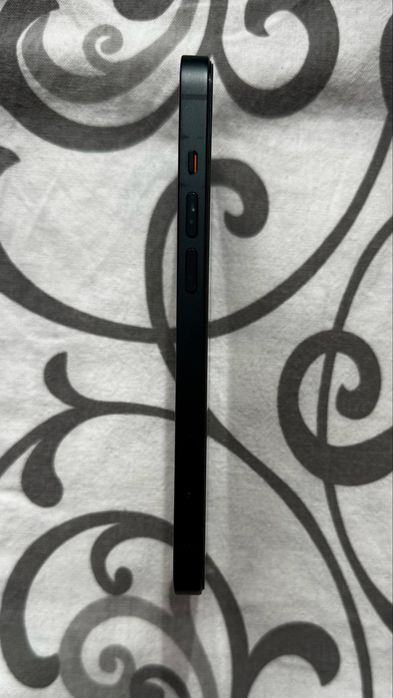 продам iPhone 13 256гб