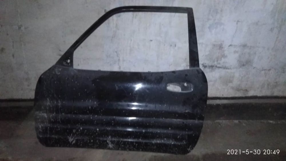 Продам правую дверь на Rav4