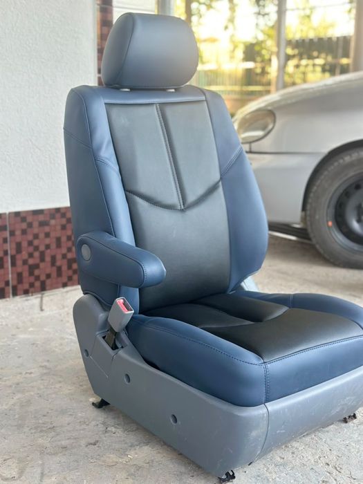 Лексус РХ 300 сидение.
