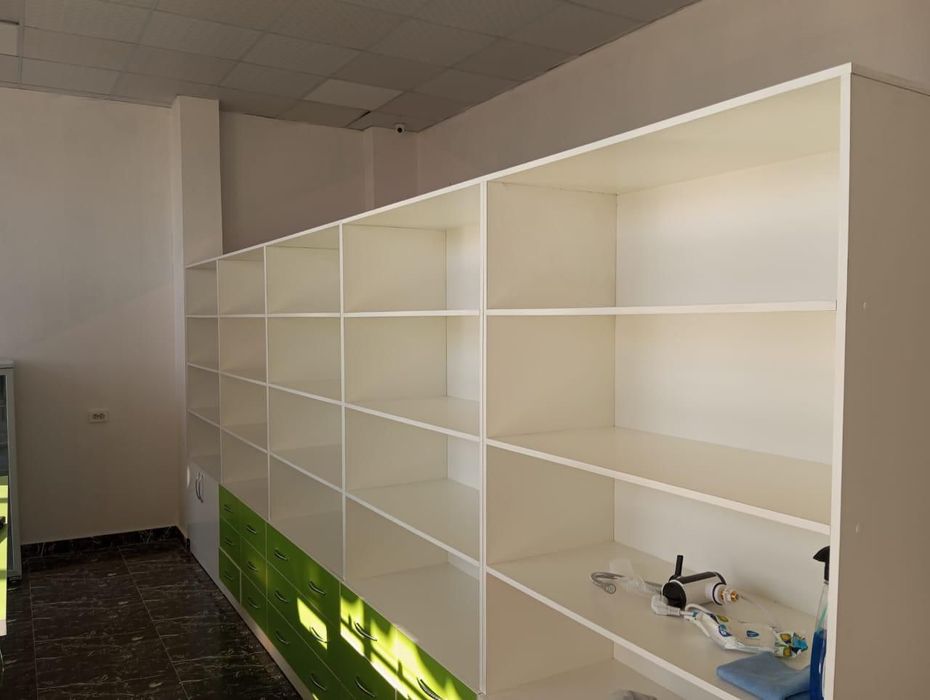 Срочно мебель  для аптек