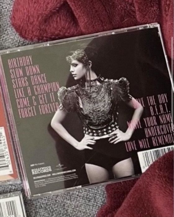Албум cd selena gomez stars dance и подарък ozone