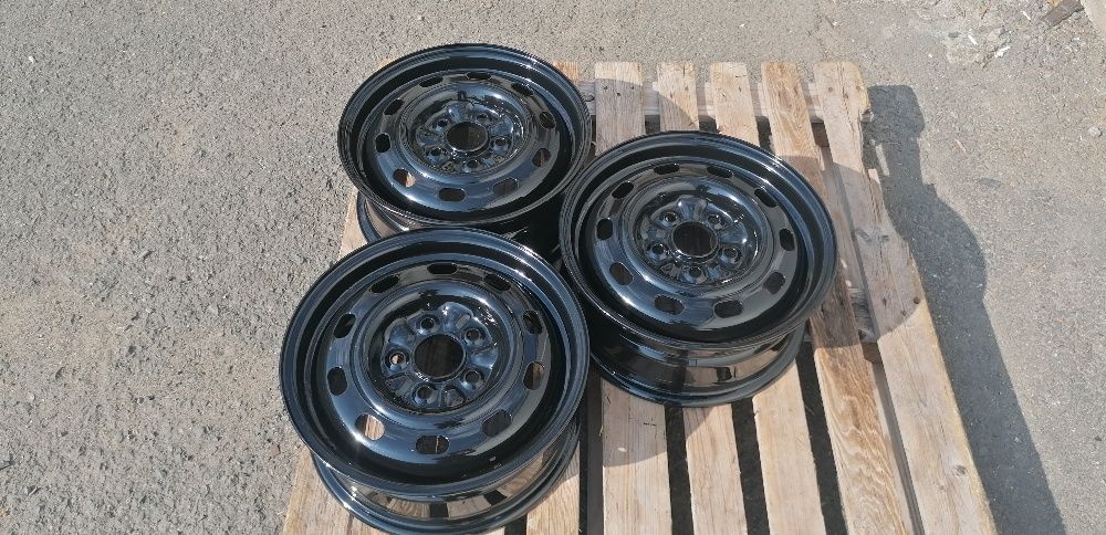 15 цола 5 х 114,3 мм КИЯ Карнавал / Хюндай Трайджет - Оригинал !