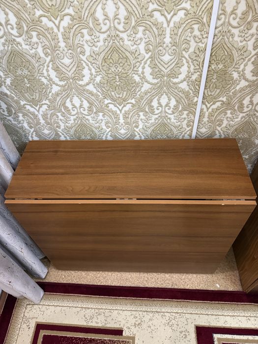 Стол книжный 1,5 м
