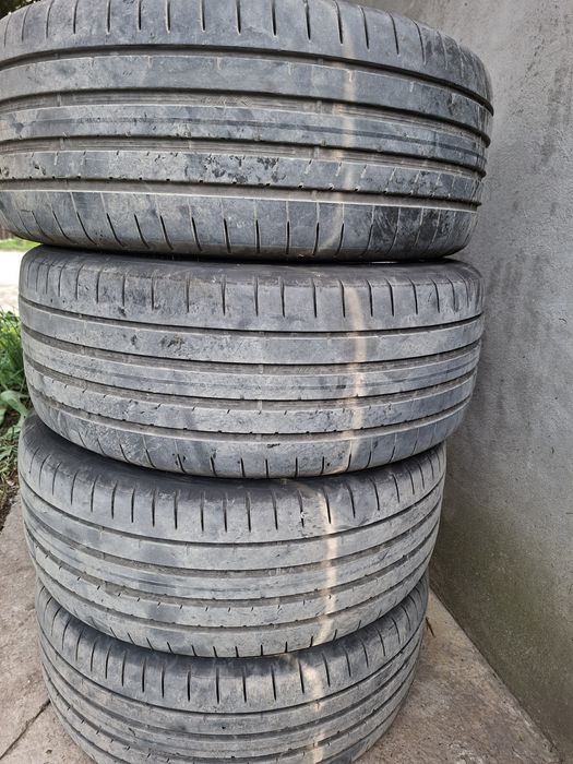 Vând jante originale vw 225 /40 R18