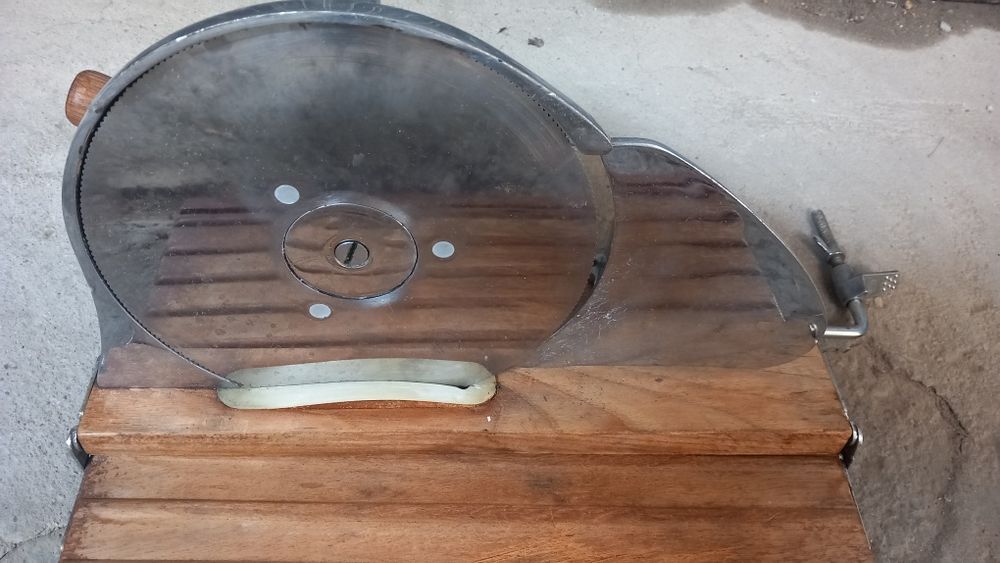 Стара резачка за хляб,колбаси