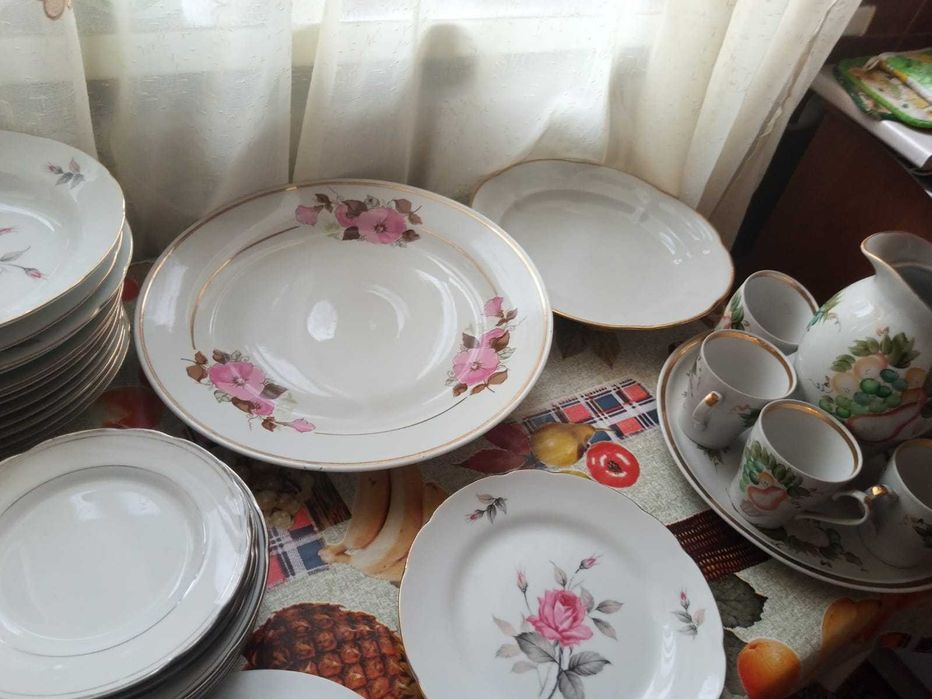 Кухонные блюда под плов.