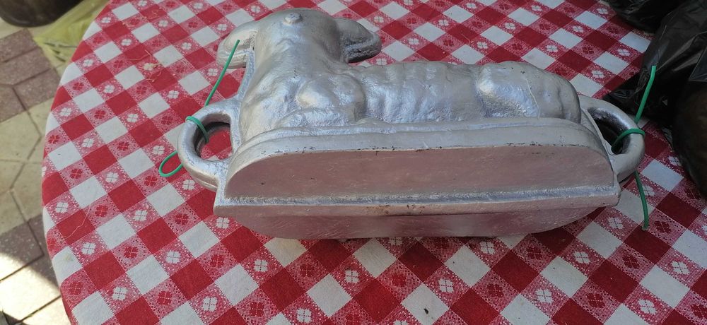 tava  copt  cozonac miel  280 lei