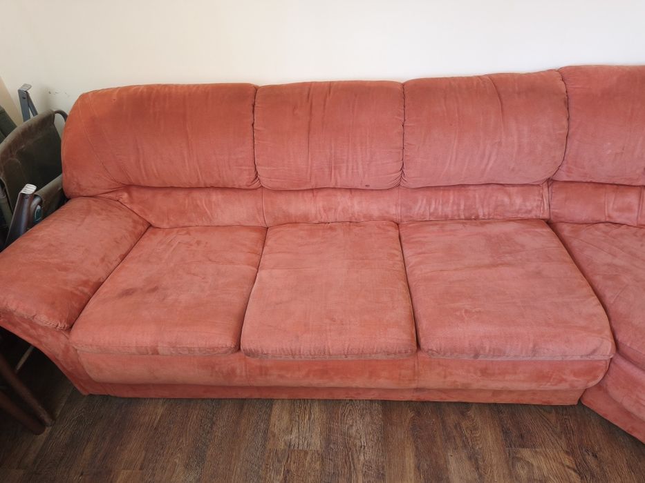 Ъглов диван за хол