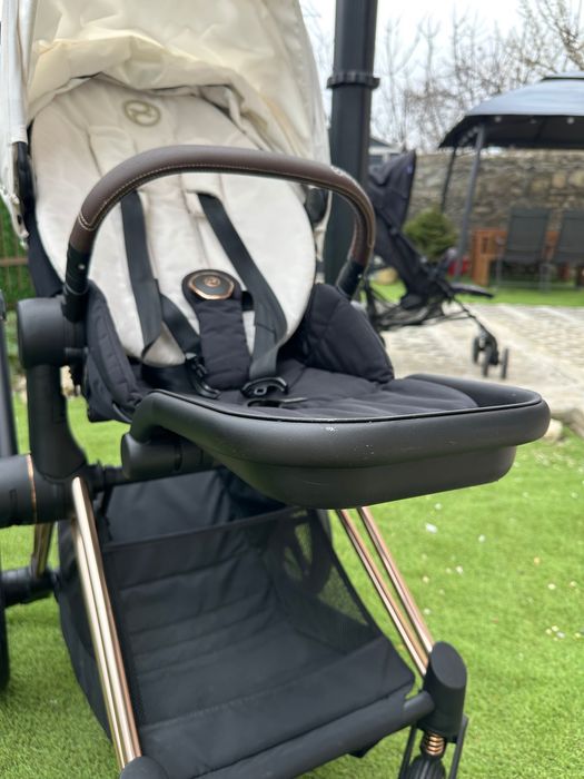 Cybex Priam 4 Rose Gold Off White 2024 + дъждобран