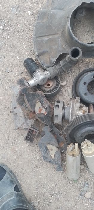 На BMW E34 M50 запчасти