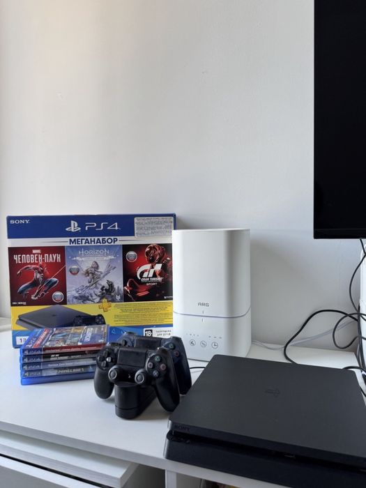 Продам Ps4 Slim 1TB
