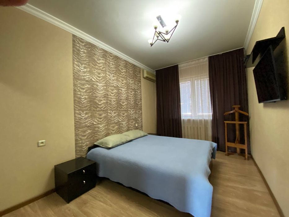 Продажа Метро Ойбек 2/9/9 отдельный  вход