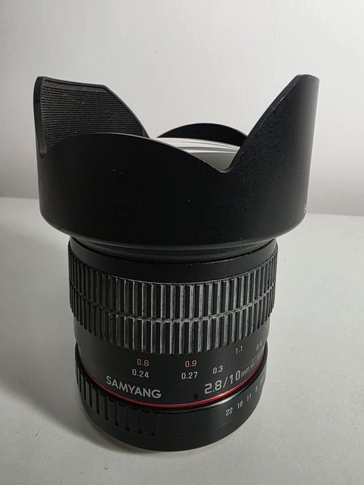 Samyang 10mm f/2.8 (manual focus)