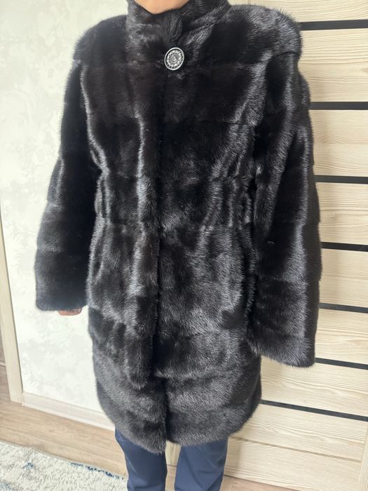 Продам шубу норковую