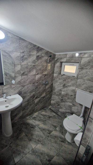 Închiriez camere regim hotelier Bașcov/zona centrală Calafat