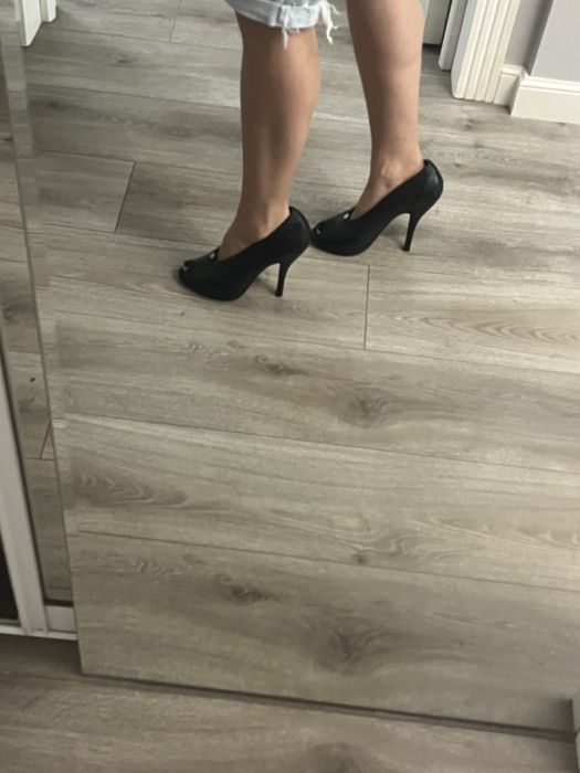 Продам кожаные туфли