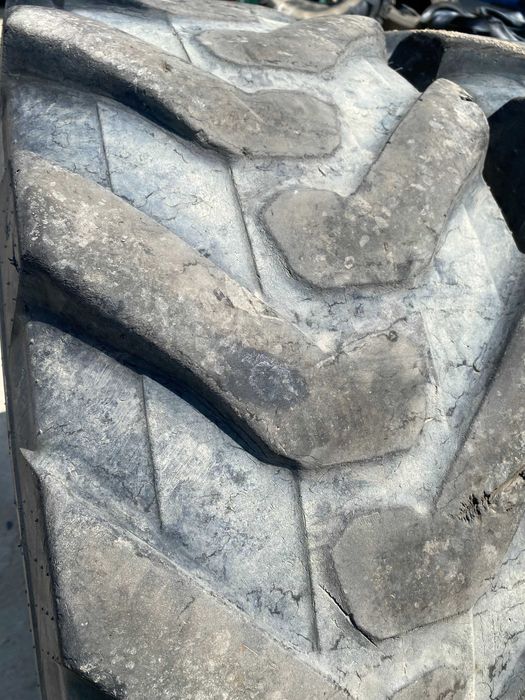 Cauciucuri sh 15.5/80 R24