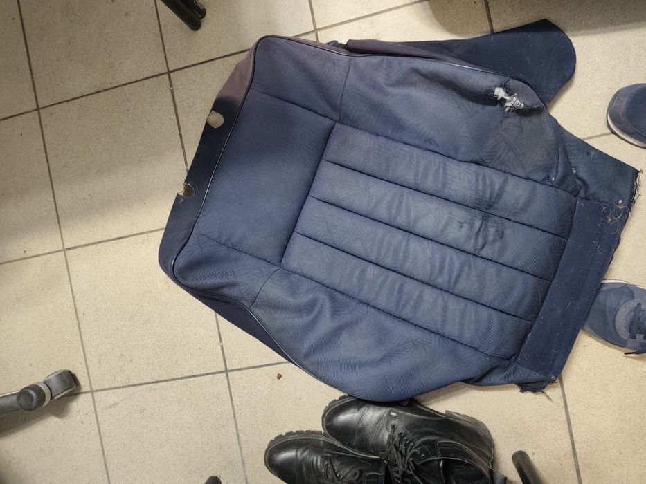 Предни сини седалки ,подлакътник,Мерцедес w124 e класа 95г