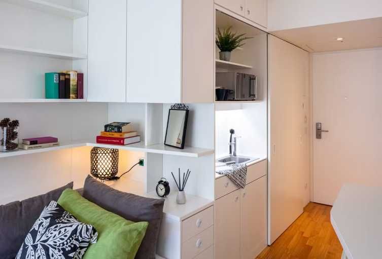 Дава се под наем Тристаен апартамент в Пловдив, Център - 74 кв.м за 183.6 € - Снимка #1