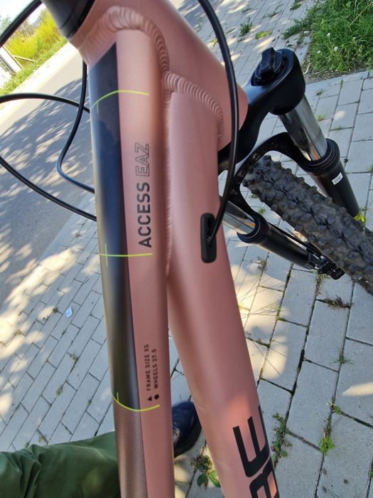 Bicicleta Cube Acces 27.5 pentru fete, dama