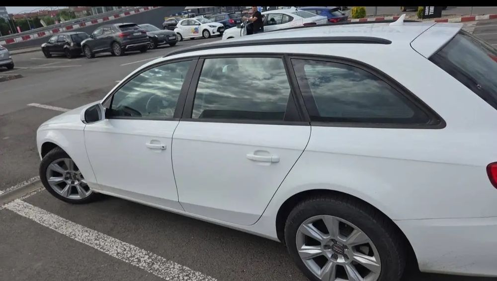 AUDI A4 Avant 2010 — imagine 2