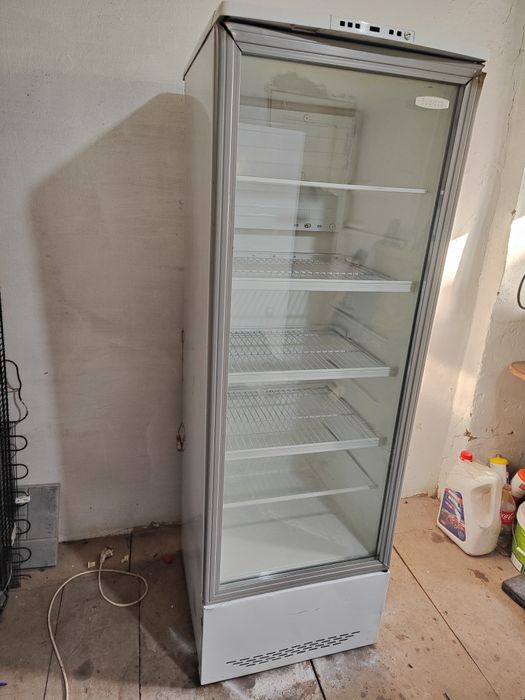 Холодильник рабочий