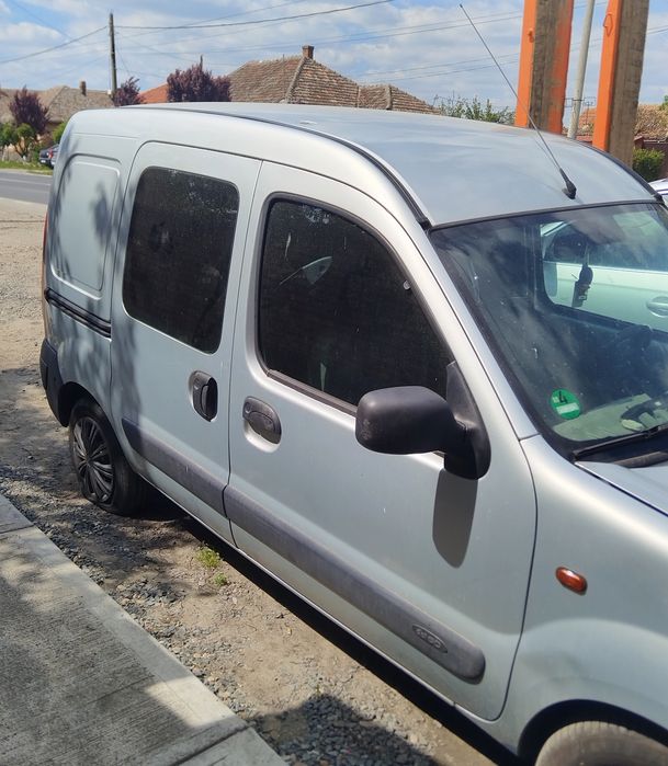Bot/Fata completa Nissan Kubistar an 2003+(bara/capota/far/aripa/trage