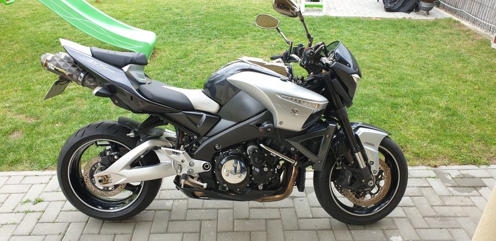 Motocicleta Suzuki BKing ABS