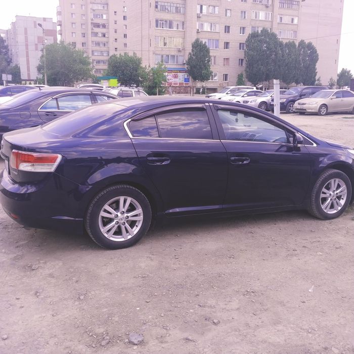 продаётся автомобиль  Toyota